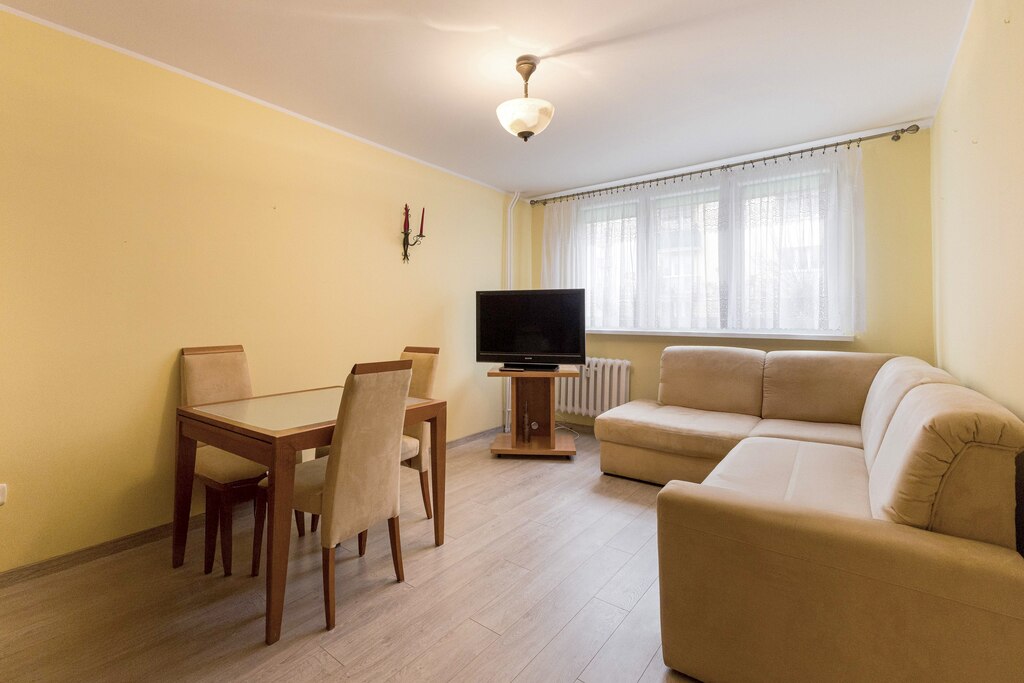 2 pokoje na parterze w centrum osiedla