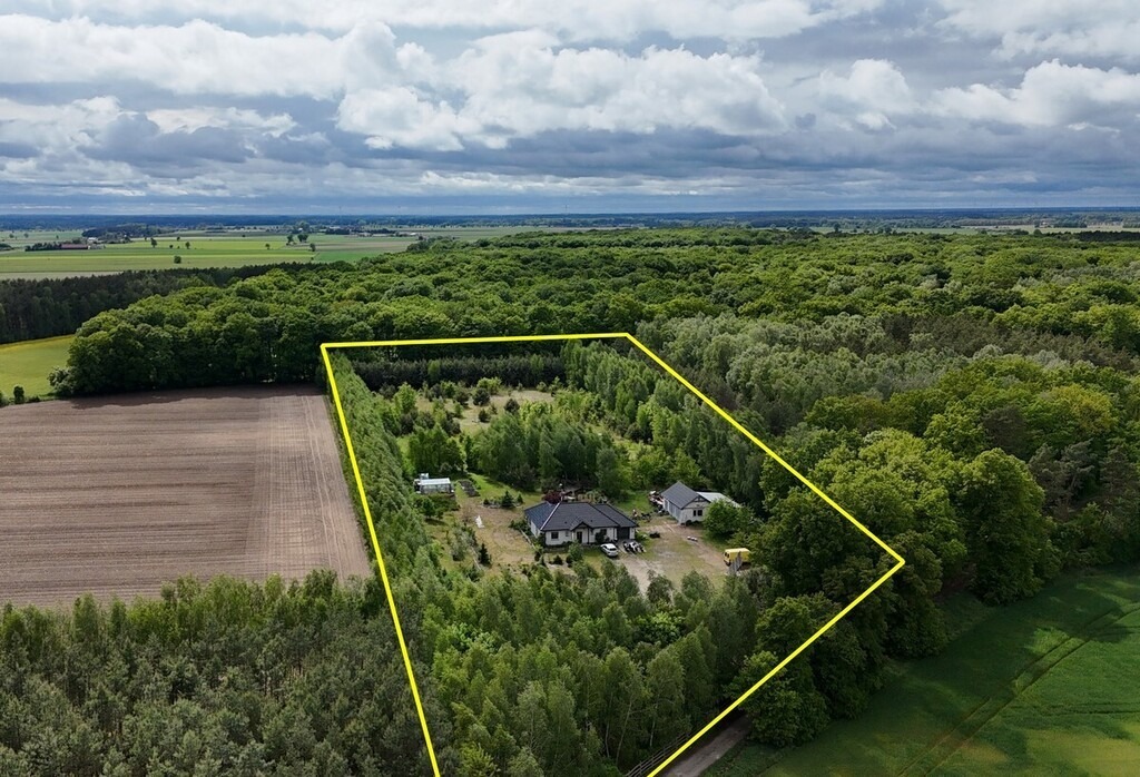 Piękna leśna działka z domem – Oaza Spokoju